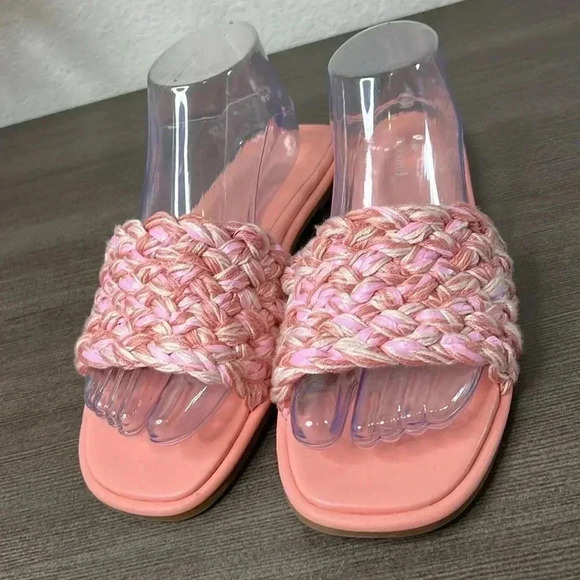 Abound Allyn Woven Sandal In Pink
Ombre Size 10 - Picture 2 of 8